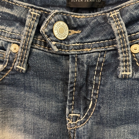 Silver Jeans Tuesday Low Rise Slim Bootcut Womens Size 24x31 Blue Distressed NEW - Picture 3 of 8